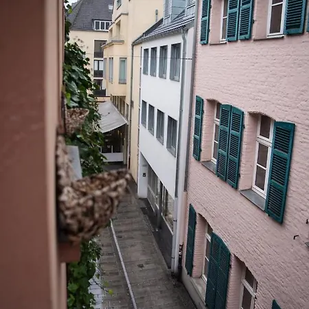 Altstadt Apartment Alisa Dusseldorf Exterior photo